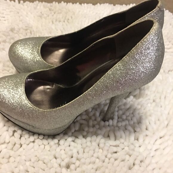 Bakers Silver Glitter Stilettos Size 6 - Picture 2 of 9